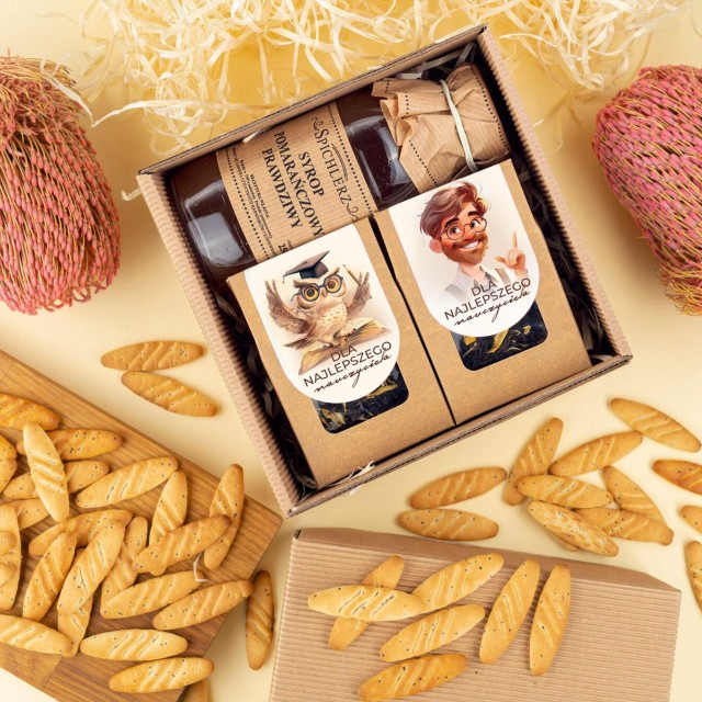 Zestaw kosz prezentowy DLA NAUCZYCIELA na prezent mężczyzna kartonik