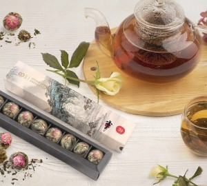 Herbata białą kwitnąca zestaw herbat BOMBONIERKA RÓŻNE smaki 8szt