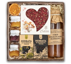 Kosz prezentowy z herbatą i naturalnymi przetworami