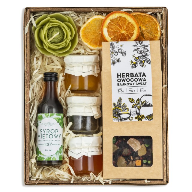 Kosz na prezent dla nauczyciela syrop i herbata